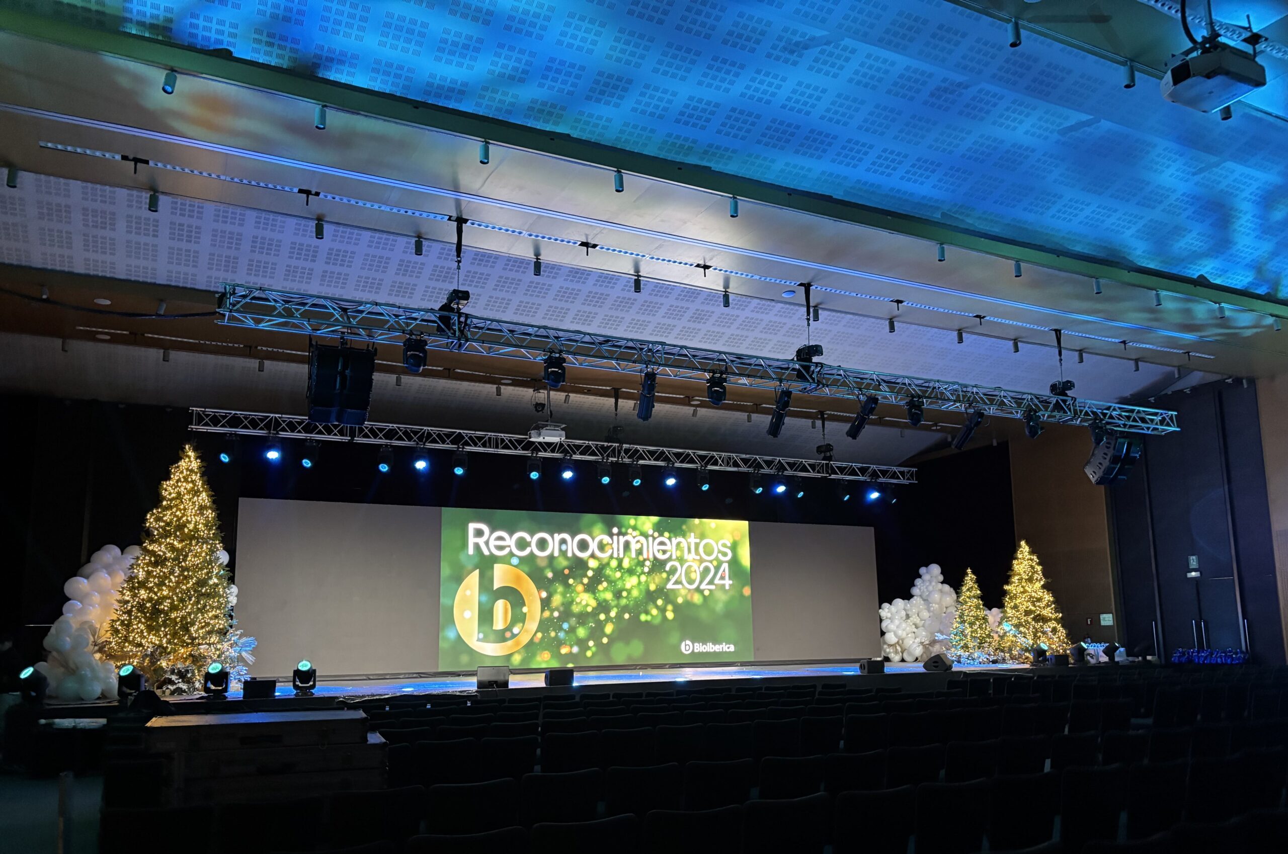 Cena de empresa de Navidad en Barcelona organizada por Show for Venue